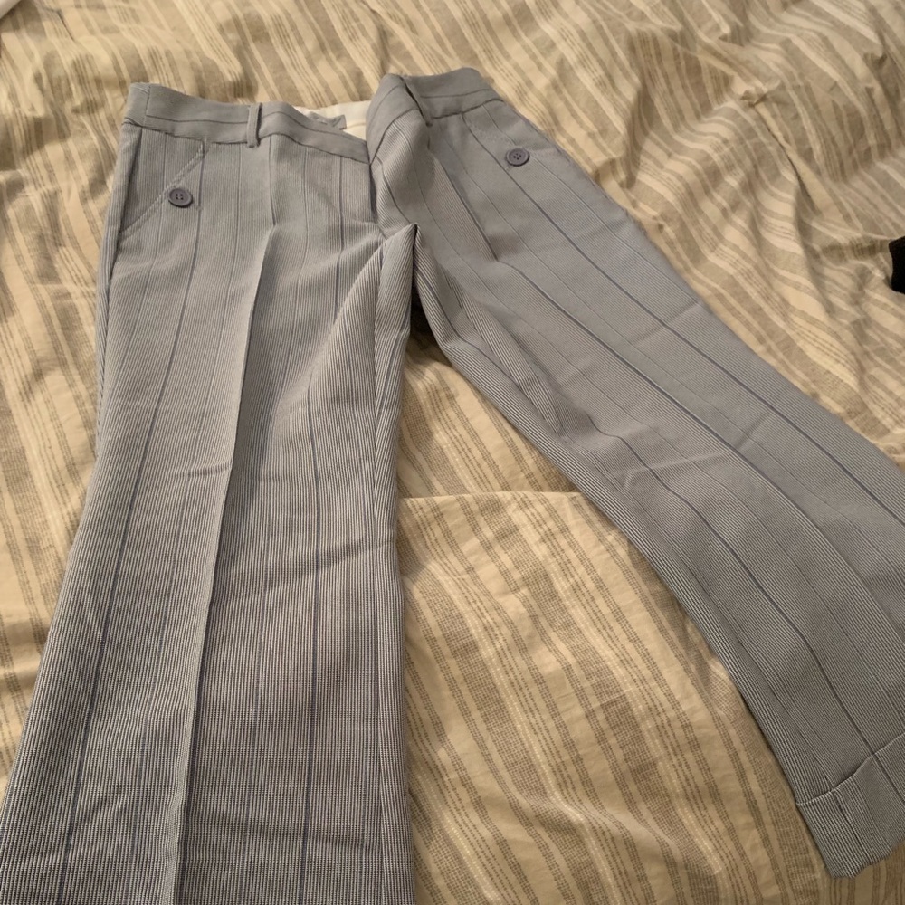 Size 5 Blue & White Pinstripe Cropped Pants